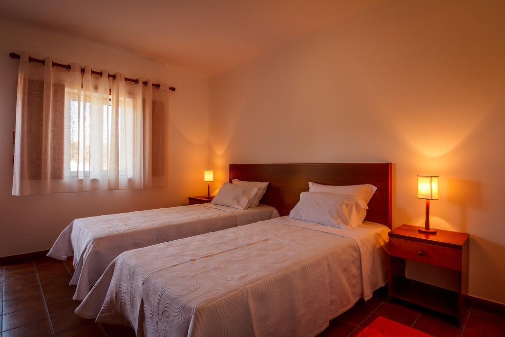 O Monte Da Estrada Guest House Zambujeira do Mar Phòng bức ảnh